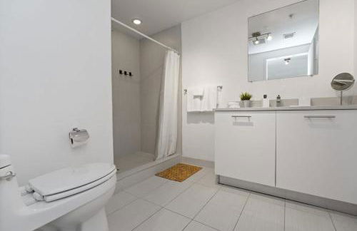 City Condo in Midtown Wynwood with pool and parking - Foto 19