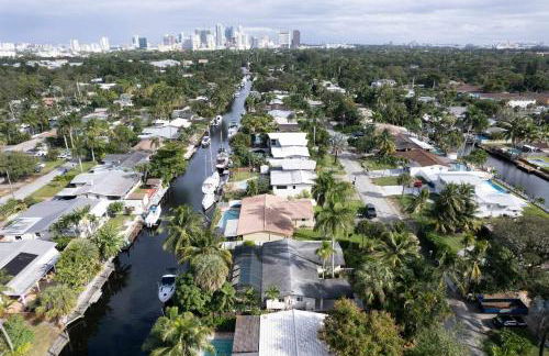 Waterfront Oasis w/ Enclosed Pool! - Foto 83