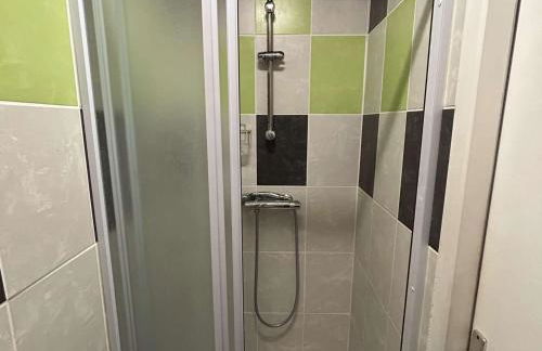 Maison confortable à 250m de la plage avec terrasse et parking - 7 couchages - FR-1-387-89 - Photo 11