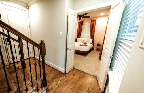 Downtown Escape - Backyard, Game room and Free Parking - Foto 11