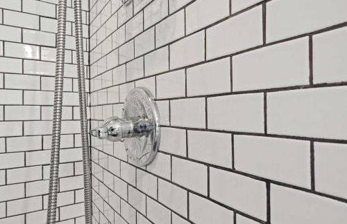 Cozy 2BR Near Bourbon Trail + Backyard Access - Foto 39