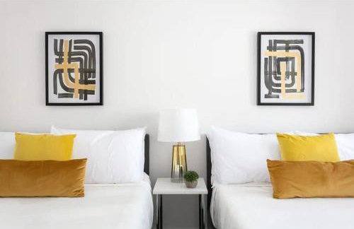 Luxury 3BR Condo Near Americana and Galleria - Foto 20