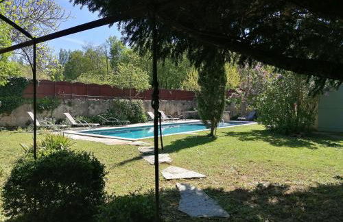 Croassecorbeau Maison de Famille au pied du Ventoux - Foto 11