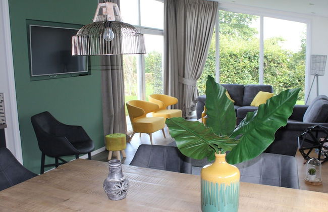 Charming Retreat for Your Escape - Photo 15