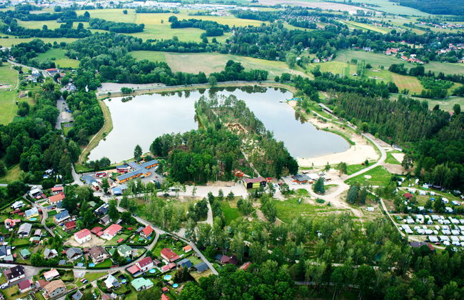 4 bedroom House in Hradec Kralove with garden - Photo 35