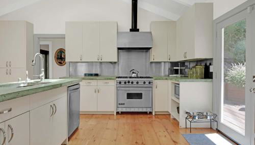 Stylish 3BR Retreat Close to Coast & Wineries - Foto 5