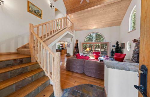 Fox Crossing at Tahoe Donner by Tahoe Getaways - 3BR Vacation Rental w Forested Views & HOA Amenities! - Foto 7