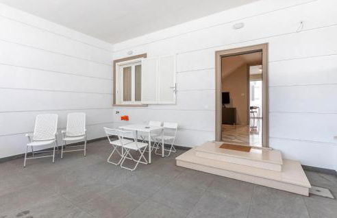 Amazing Apartment In Boscoreale - Photo 8