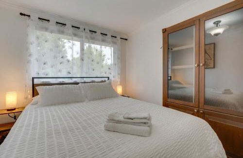 1 Mi to Lake, Shared Hot Tub! Kenmore Retreat - Foto 16