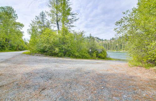 Family Fun on Ruby Creek Cusick Hideaway with Dock - Foto 35