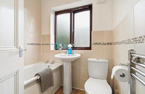 Ideal for Contractors Off-Street Parking Fast Wi-Fi - Foto 17