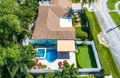 Walk to The Ave- Heated Pool, Spa, Golden Tee and Putting Green - mins to Beach- by Maven Vacation Rentals - Foto 49