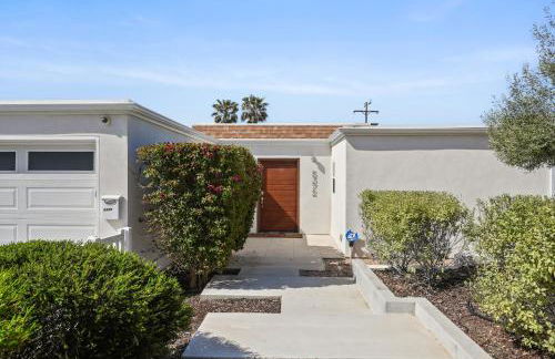 Birdrock Paradise w Private Pool& Spa, AC, fast WiFi & Yard! - Foto 37