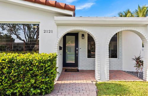 Solar Heated Pool Spa Tiki Hut Huge Backyard Hammock Retro Bikes - Foto 6