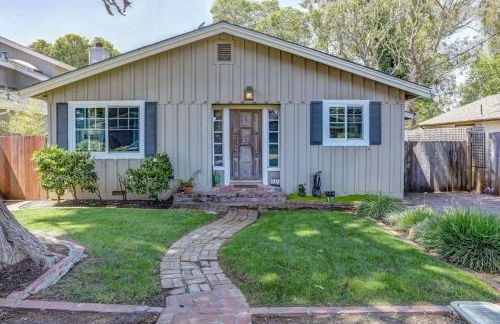 Spruce Beach Cottage - Walk to beach - Photo 35