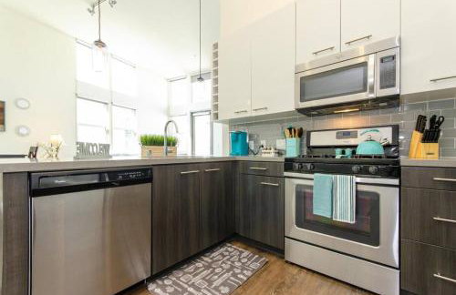 Charming 3 Bedroom Apartment with Pool Near San Diego Convention Center - Foto 23