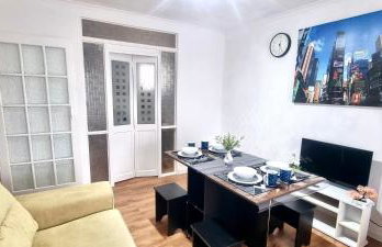 Friendly family apartment comfort sleep 6 close to tube bus airport - Foto 48