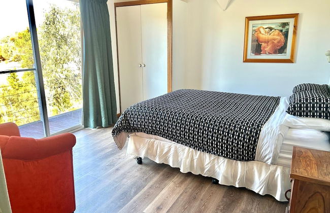 The Black Sparrow - Photo 12