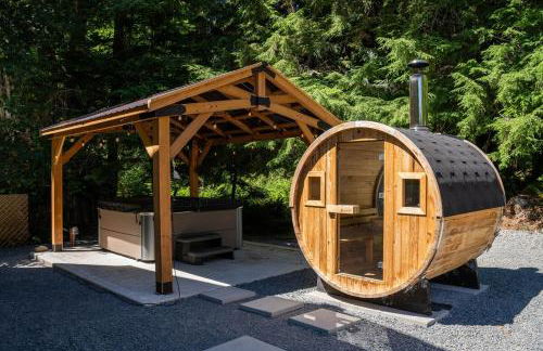 Hot Tub, Sauna, Cold Plunge - 1 mile from Rainier NP - Sleeps 8 - Foto 6