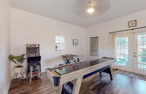 Gorgeous coastal dog-friendly home with plenty of space and close to everything - Foto 9