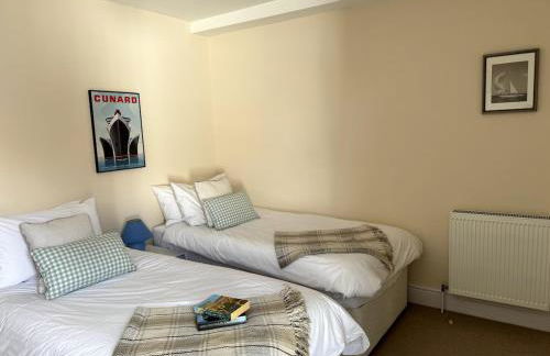 Gulls, charming seaside cottage, centrally located - Photo 25