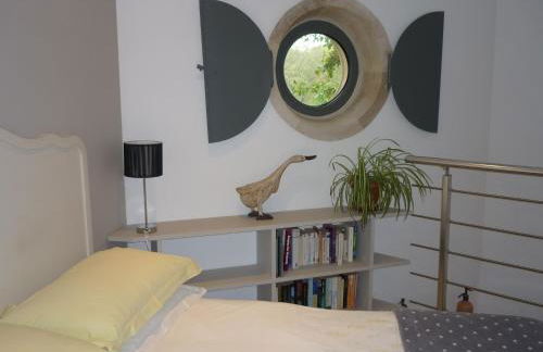 La Tour Hexagonale for 2 with shared pool - Foto 6