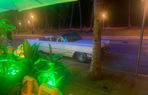 Large Studio Apartment Best Location in South Beach! - Foto 26