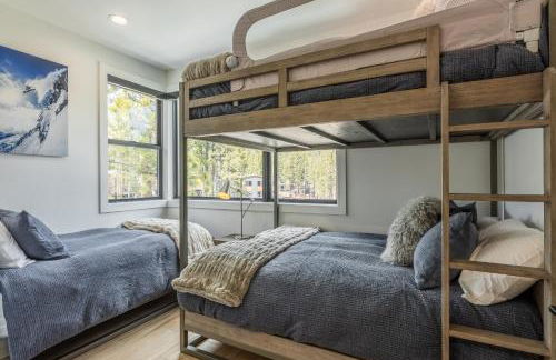 New Luxury 4BR /3BA Obsidian Reserve #110 – Hot Tub, 2-Car Garage, Pool Table, Mount Views! - Foto 32