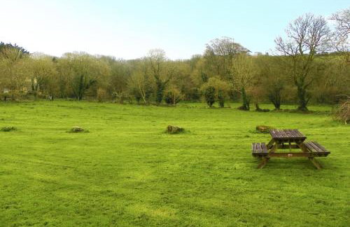 Beautiful Cornish barn in the stunning Lamorna valley with large garden - Photo 18