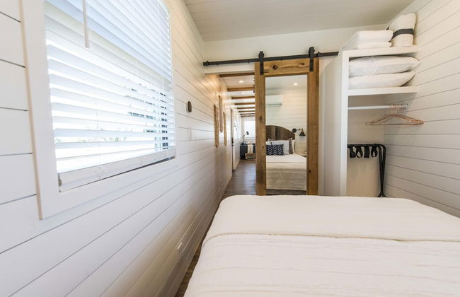 The Meadows Container Home in Country Setting - Foto 15