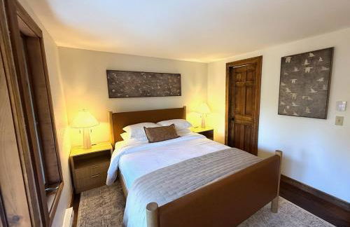 Hot Tub & Firepit Near Ski Resorts & Cozy Modern Cabin - Foto 10