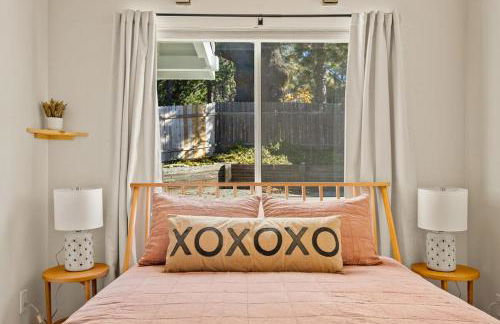 The Crown A-Frame Gated Central AC Lake Access - Foto 32