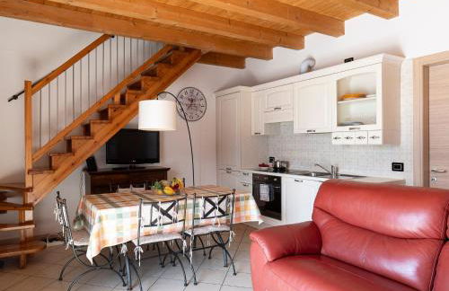 EnjoyIseoLake - La Villetta - Casa vacanze perfetta con giardino, vista lago e piscina - Photo 6