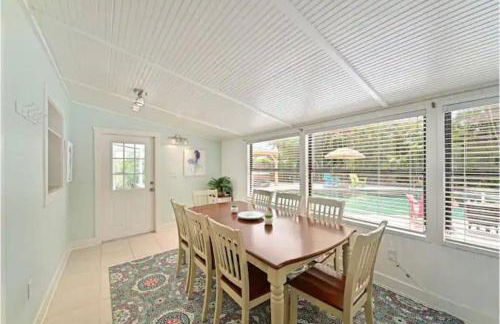 CANAL FRONT! Bring or rent a boat, near AMI/IMG. - Foto 14