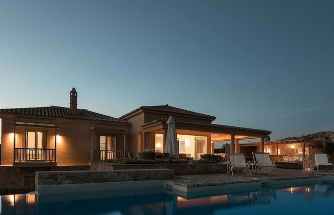 Luxurious Villa in Peloponnese With Pool - Foto 15
