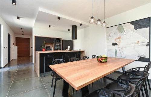 Spacious Villa With Pool and Garden in Stokovci - Foto 6