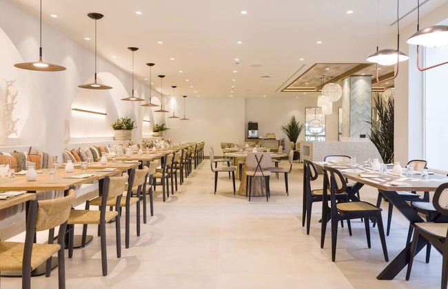 Hotel ILUNION Menorca - Photo 31