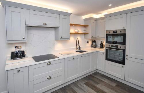 The Hideaway - Luxury 2 bedroom ground floor apt - Foto 1