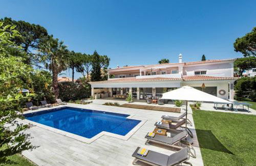 Dazzling Almancil Villa Villa Magorian 4 Bedrooms Spacious Furnished - Photo 1