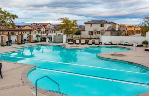 Near Coachella and Stagecoach Palm Springs , PGA resort Villa ,Golf, community pool, gym - Photo 46