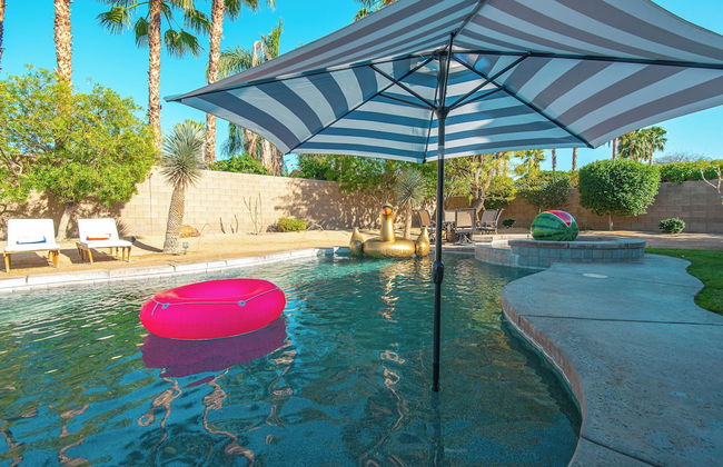 Luxury Resort Style Living w/ Pool & Jacuzzi - Foto 31