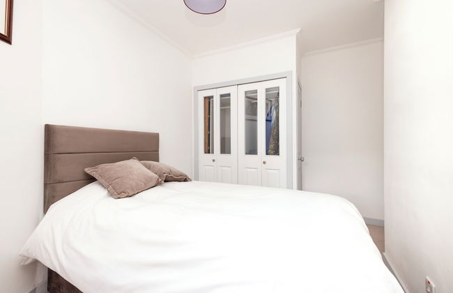 Spacious 2-Bedroom Ground Floor Flat - Foto 8