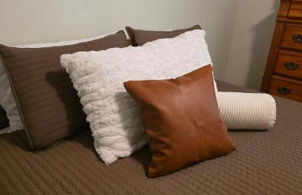 Wasatch Retreat 5 bed 3 5 bath pool table game room - Photo 63