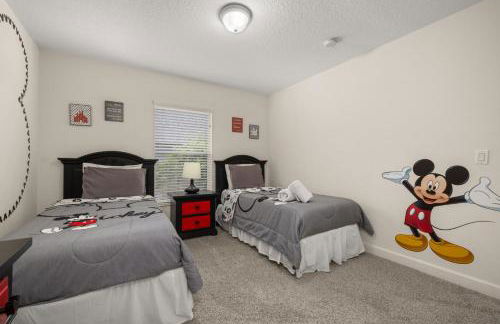 Peaceful yet perfect location, private pool home - Foto 8