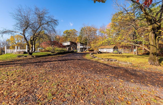 River Lodge by Avantstay 11 BR Historic Estate w/ Pool & Views of Hudson! - Foto 40