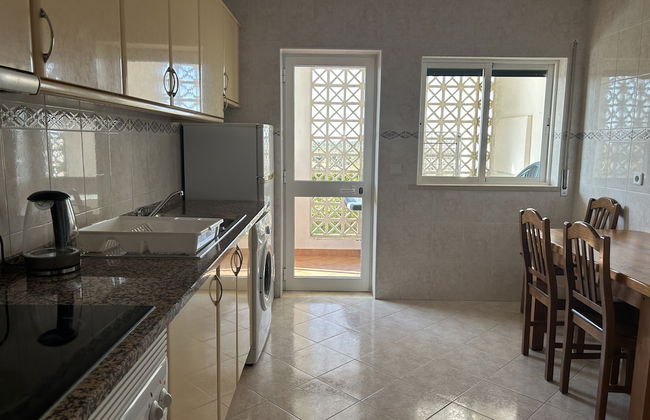 Poolside Apartment with 2 bedrooms, patio and BBQ - Foto 15