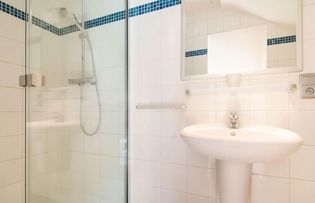 Luxurious Villa With Pool and Sauna, and Very Suitable for Culinary Workshops! - Foto 52