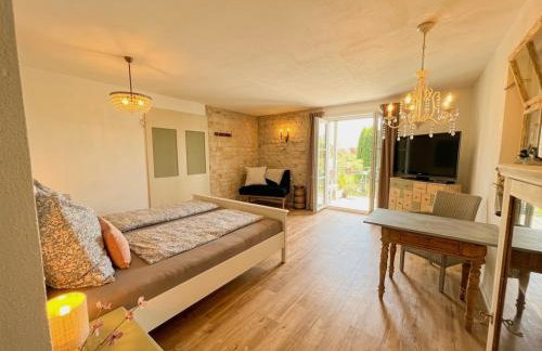 Besonderes Apartment im Grünen nahe Ravensburg I sonniger Balkon & Parkplatz - Foto 9