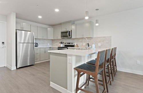 King Bed J and K on Main Luxury Apartment 403 - Foto 6