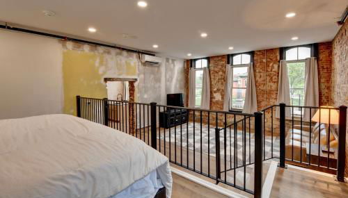 Kaufman Suite- BY BUSY INTERSECTION - Foto 3